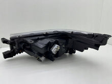 Laden Sie das Bild in den Galerie-Viewer, Frontscheinwerfer Toyota Hilux VIII RCD25398 FALSE Scheinwerfer Headlight SCH5851306413du