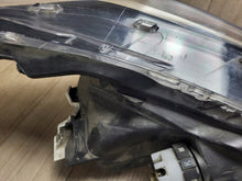 Laden Sie das Bild in den Galerie-Viewer, Frontscheinwerfer Toyota Corolla 81110-02L70 LED Ein Stück (Rechts oder Links) SCH8500873788dl
