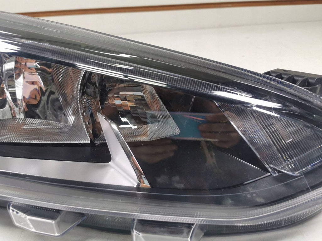 Frontscheinwerfer Ford Focus JX7B13W029CF Rechts Scheinwerfer Headlight SCH8967274768be