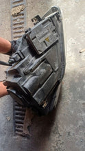 Load image into Gallery viewer, Frontscheinwerfer Audi A4 8E0941003AM Links Scheinwerfer Headlight SCH2630186889gb