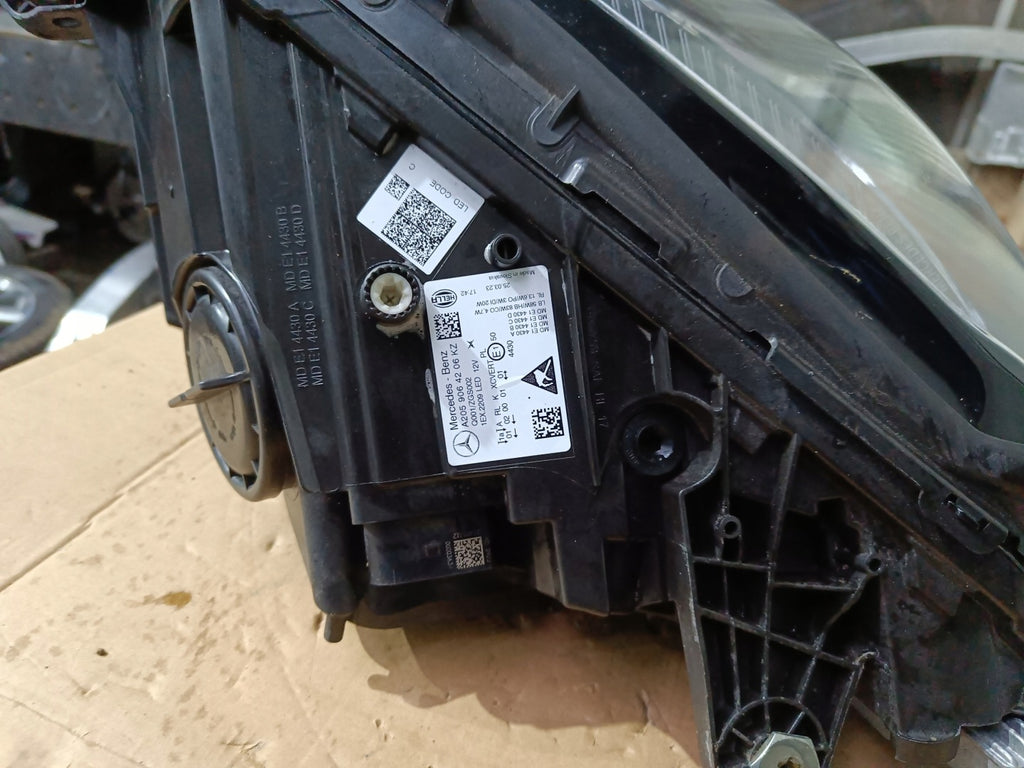 Frontscheinwerfer Mercedes-Benz W205 A2059064206 LED Rechts Headlight SCH9930218504sd