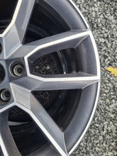 Laden Sie das Bild in den Galerie-Viewer, 1x Alufelge 18 Zoll 7.5&quot; 5x112 51ET Glanz Silber 5E0601025 Skoda Rim Wheel