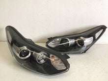 Load image into Gallery viewer, Frontscheinwerfer Kia Sportage IV 92102F1110 Ein Satz Scheinwerfer Headlight SCH3490306628ut