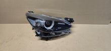 Laden Sie das Bild in den Galerie-Viewer, Frontscheinwerfer Mazda 2 Dj I W D43N-51030 Rechts Scheinwerfer Headlight SCH3080580081fx