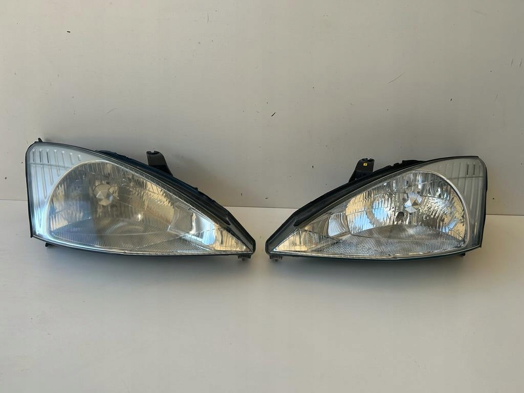 Frontscheinwerfer Ford Focus 1M51-13005 M51-13006-FA Rechts oder Links