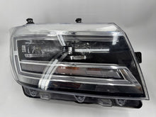 Laden Sie das Bild in den Galerie-Viewer, Frontscheinwerfer VW Crafter 7C1941036B Ein Stück (Rechts oder Links) Headlight SCH7359966773ow