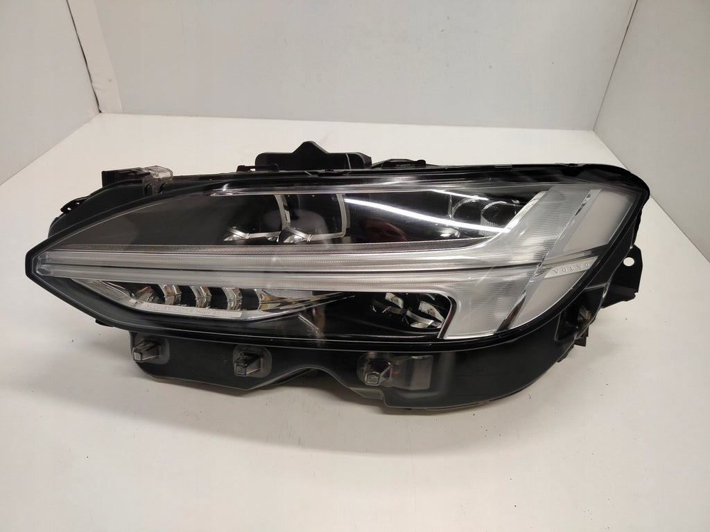 Frontscheinwerfer Volvo V90 31655185 Full LED Ein Stück (Rechts oder Links) SCH8665638515wd