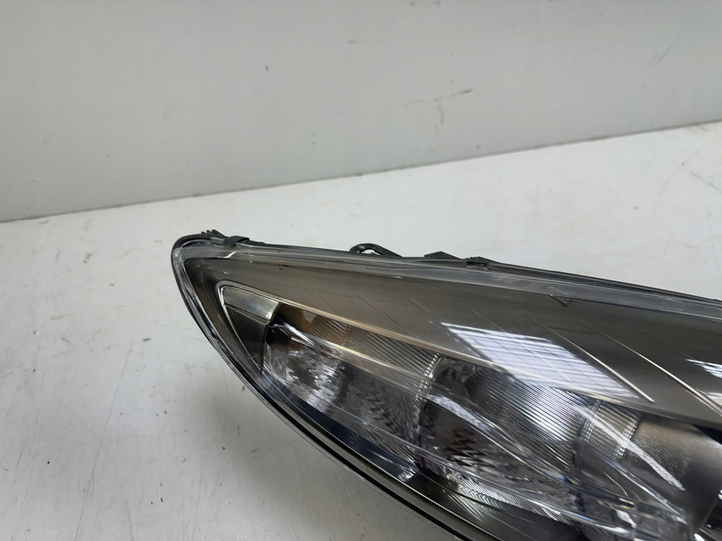 Frontscheinwerfer Renault Megane III 260100021RRR1 Xenon Rechts Headlight SCH5293872835vu