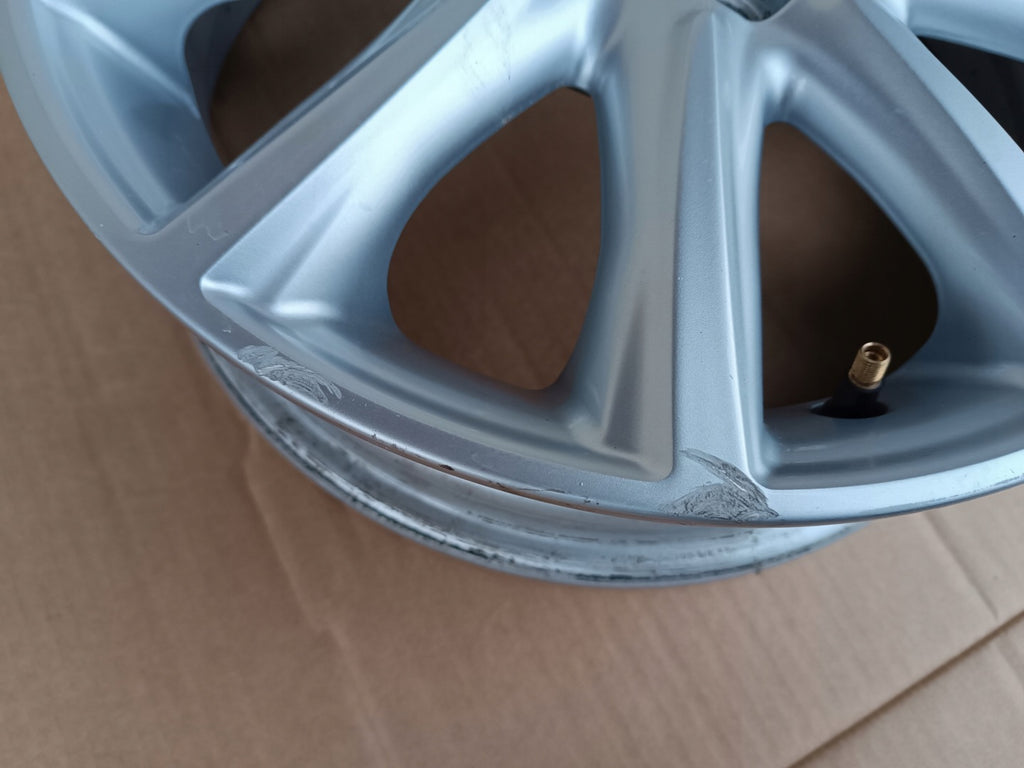 1x Alufelge 15 Zoll 4.5" 4x100 35ET Glanz 52910-G5500 Toyota Aygo Rim Wheel FEL4556285267xl