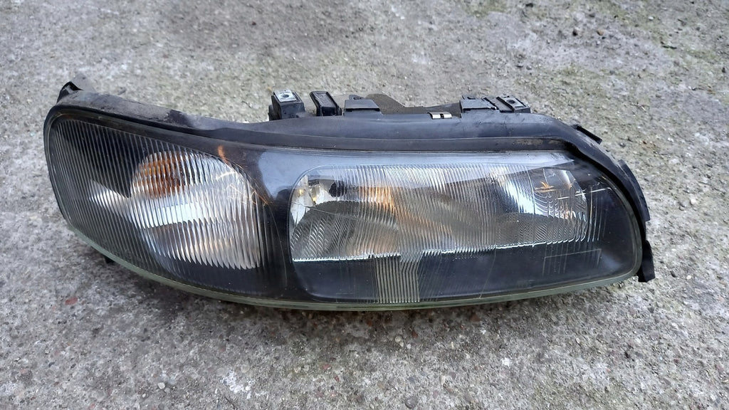 Frontscheinwerfer Volvo V70 II 89004806 Rechts Scheinwerfer Headlight