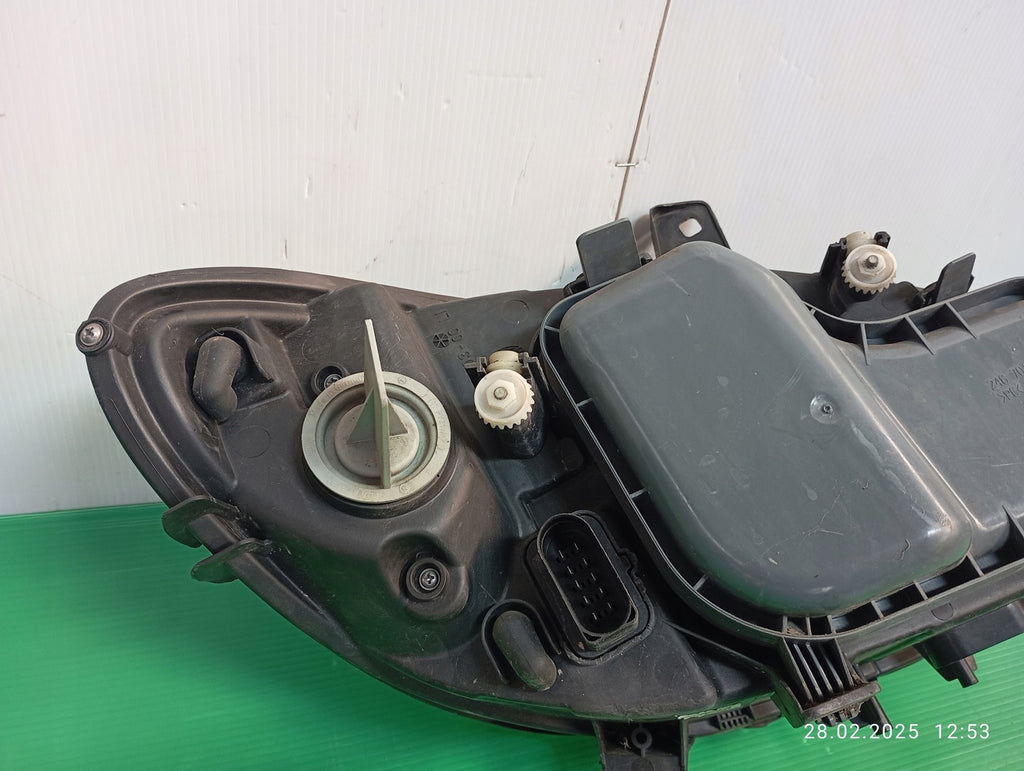 Frontscheinwerfer Mercedes-Benz Viano W639 Vito A6398200161 Rechts oder Links SCH2689079553rj