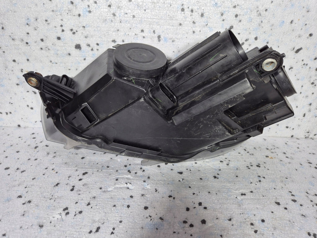 Frontscheinwerfer VW Scirocco 89319959 Ein Satz Scheinwerfer Headlight