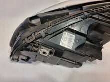 Laden Sie das Bild in den Galerie-Viewer, Frontscheinwerfer Mercedes-Benz W246 A2469062801 Rechts Scheinwerfer Headlight SCH8060063288hf