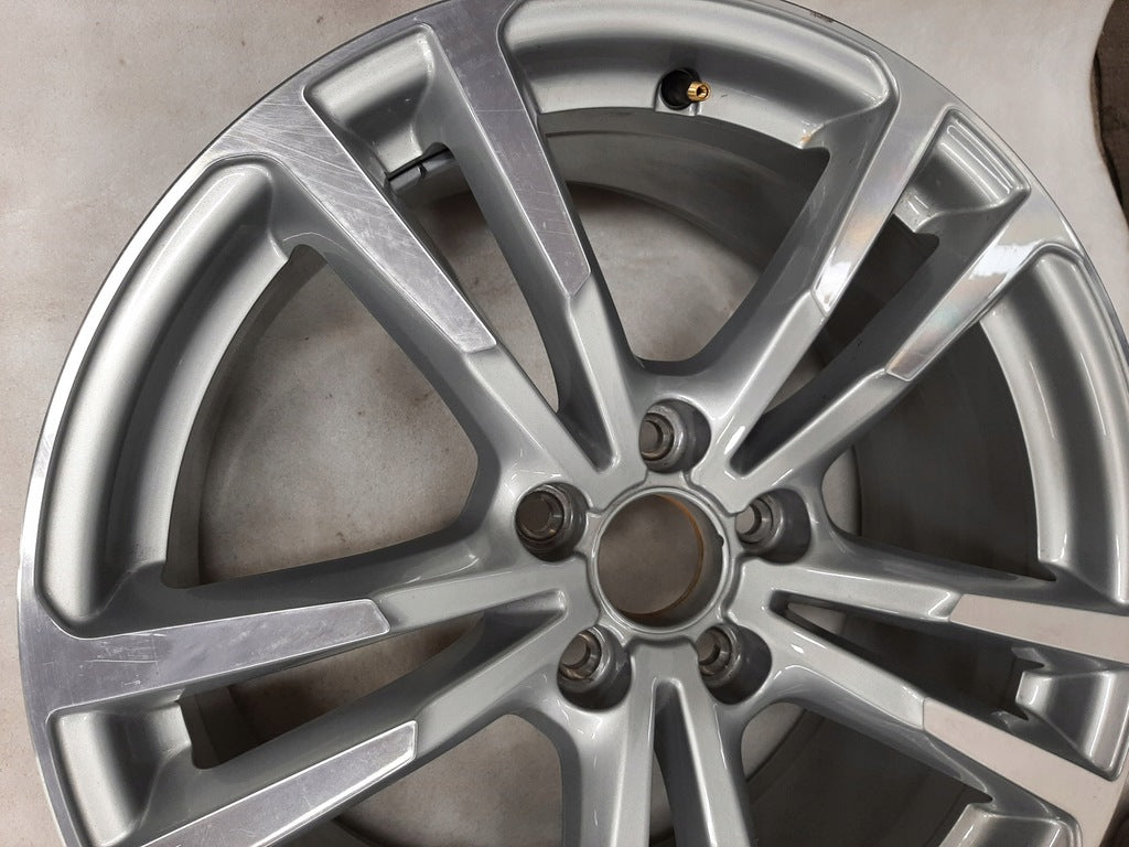 1x Alufelge 18 Zoll 8.0" 5x112 46ET Glanz Silber 8V0601025BC Audi A3 Rim Wheel FEL5930202284xt