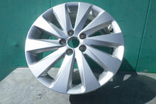 Laden Sie das Bild in den Galerie-Viewer, 1x Alufelge 16 Zoll 6.0&quot; 5x100 45ET Glanz 6F0601025 Seat Ibiza Rim Wheel