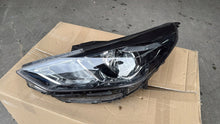 Load image into Gallery viewer, Frontscheinwerfer Hyundai I30 92101-G451000 Links Scheinwerfer Headlight SCH5159716694ux