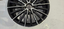 Laden Sie das Bild in den Galerie-Viewer, 1x Alufelge 18 Zoll 7.5&quot; 5x112 44ET A2054011401 Mercedes-Benz W205 Rim Wheel