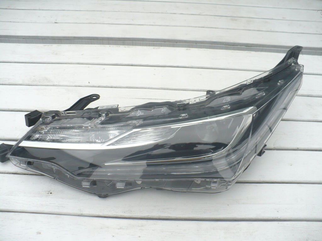 Frontscheinwerfer Toyota Corolla 81150-02L70 Links Scheinwerfer Headlight