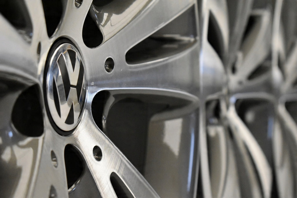 4x Alufelge 18 Zoll 8.0" 5x112 44ET Glanz Graphit 3C0601025 Mg Passat Rim Wheel