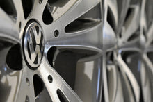 Load image into Gallery viewer, 4x Alufelge 18 Zoll 8.0&quot; 5x112 44ET Glanz Graphit 3C0601025 Mg Passat Rim Wheel