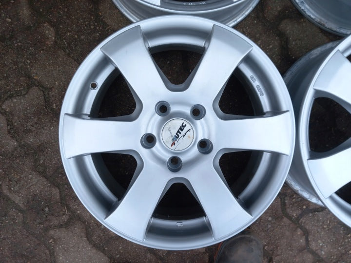 4x Alufelge 16 Zoll 6.5" 5x114.3 45ET Hyundai Tucson Rim Wheel FEL4613155110jk