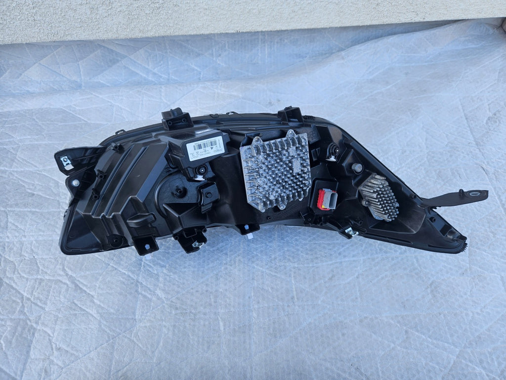 Frontscheinwerfer Iveco I 10R050080 Links Scheinwerfer Headlight SCH8071504070bu