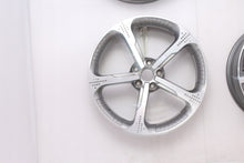 Load image into Gallery viewer, 1x Alufelge 20 Zoll 6.5" 5x114.3 33ET Glanz Silber 403002486R Renault Rim Wheel FEL8767111388zq