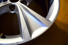 Load image into Gallery viewer, 1x Alufelge 17 Zoll 7.5&quot; 5x112 46ET Glanz Silber 5FA601025 Seat Leon Rim Wheel