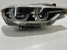 Laden Sie das Bild in den Galerie-Viewer, Frontscheinwerfer BMW F30 9883508-01 LED Rechts Scheinwerfer Headlight SCH5527415902xe