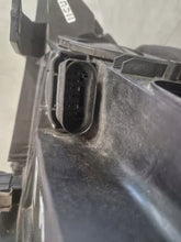 Laden Sie das Bild in den Galerie-Viewer, Frontscheinwerfer Audi Q3 8U0941005C Xenon Links Scheinwerfer Headlight SCH8265407306lr