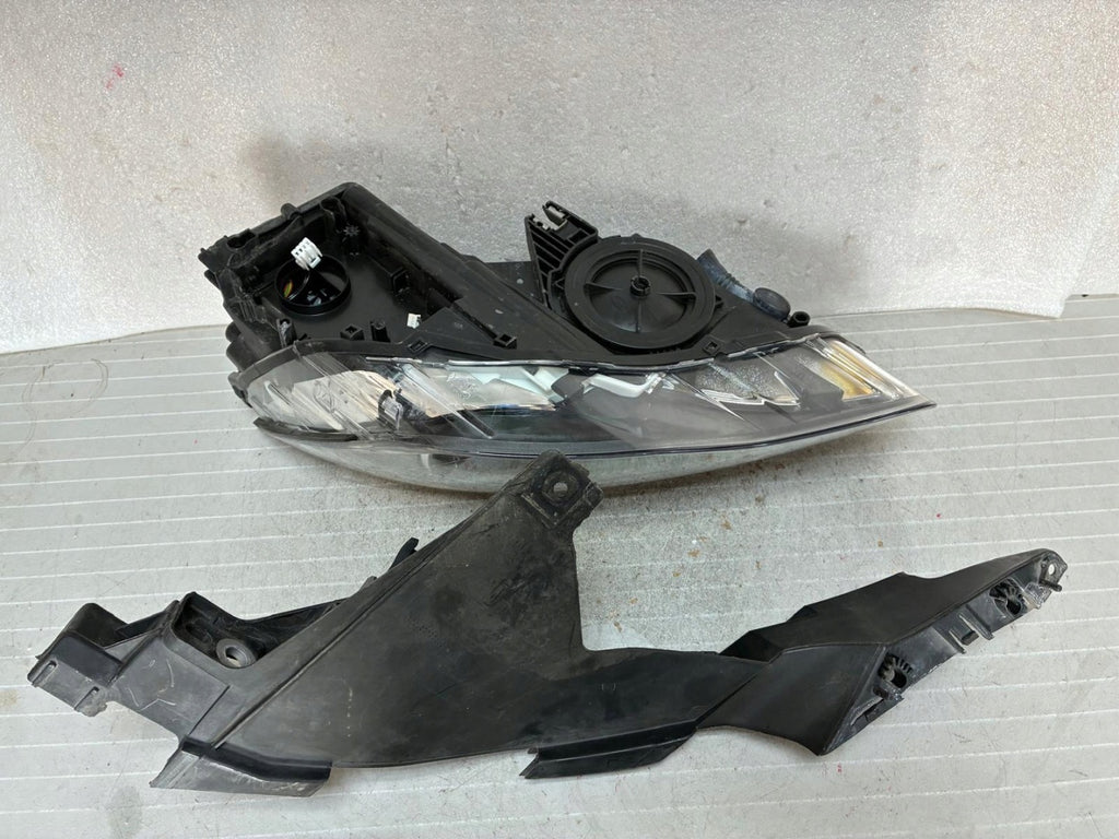Frontscheinwerfer Audi A1 8X0941005 Xenon Links Scheinwerfer Headlight SCH7113975977lz