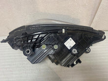 Laden Sie das Bild in den Galerie-Viewer, Frontscheinwerfer Mercedes-Benz W206 A2069060703 LED Links Headlight SCH2795701470ez
