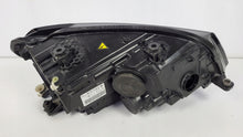 Laden Sie das Bild in den Galerie-Viewer, Frontscheinwerfer VW Caddy I 2K1941031A-KUD Xenon Links Scheinwerfer Headlight SCH2759481526ga