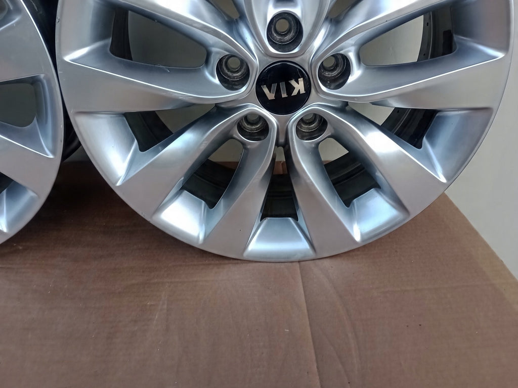 1x Alufelge 17 Zoll 7.5" 5x114.3 52 5ET Glanz Graphit 52910-D4250 Kia Optima