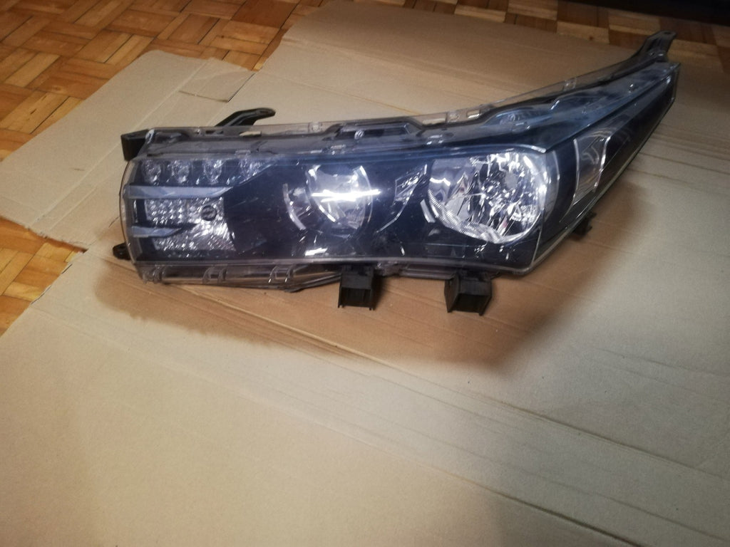Frontscheinwerfer Toyota Corolla 81170-02E71-00 Links Scheinwerfer Headlight SCH6373195598kl
