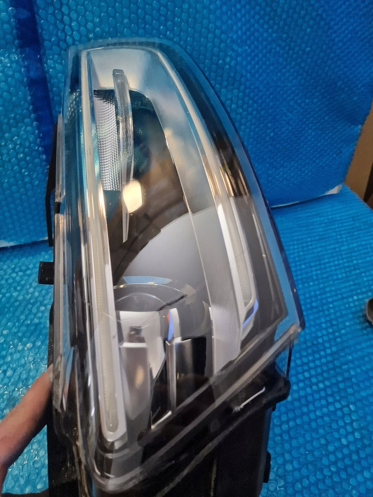 Frontscheinwerfer Audi Q3 8U0941006 Rechts Scheinwerfer Headlight