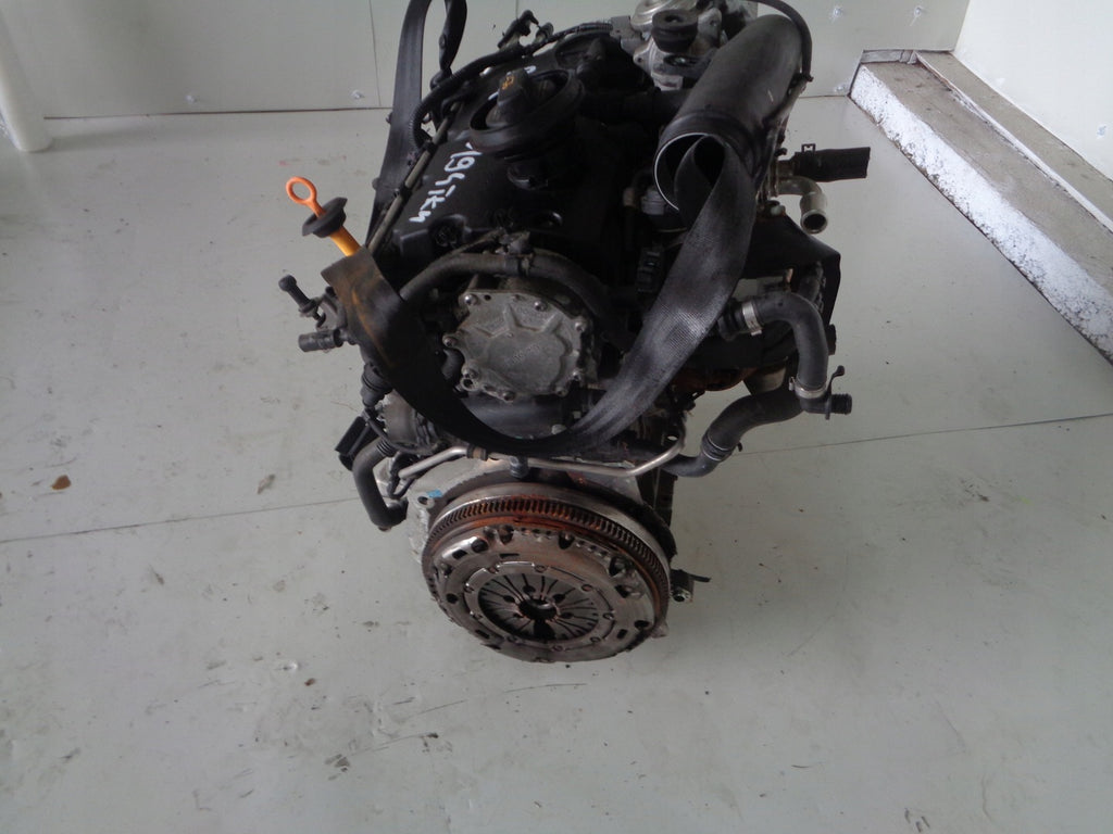 Motor Seat Skoda VW BKC 1.9 TDI 105PS 77kW 194TKm Diesel Engine Komplett