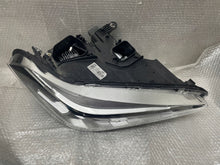 Laden Sie das Bild in den Galerie-Viewer, Frontscheinwerfer BMW X1 F48 7495004-07 LED Rechts Scheinwerfer Headlight SCH1525333548ty