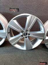 Laden Sie das Bild in den Galerie-Viewer, 4x Alufelge 20 Zoll 8.0" 5x112 28ET Glanz Silber 4M0071490 Audi Q7 Rim Wheel FEL2356308514td