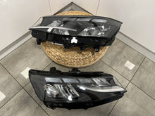 Laden Sie das Bild in den Galerie-Viewer, Frontscheinwerfer VW Transporter 12034070000 full LED Rechts oder Links