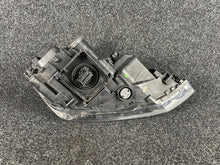 Laden Sie das Bild in den Galerie-Viewer, Frontscheinwerfer VW Polo 2G1941035B Links Scheinwerfer Headlight