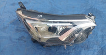 Laden Sie das Bild in den Galerie-Viewer, Frontscheinwerfer Toyota RAV4119 Rechts Scheinwerfer Headlight SCH1584306731wz
