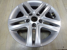Load image into Gallery viewer, 1x Alufelge 16 Zoll 6.5" 5x114.3 50ET Glanz Silber 52910-J7200 Kia Ceed FEL3754743938fy