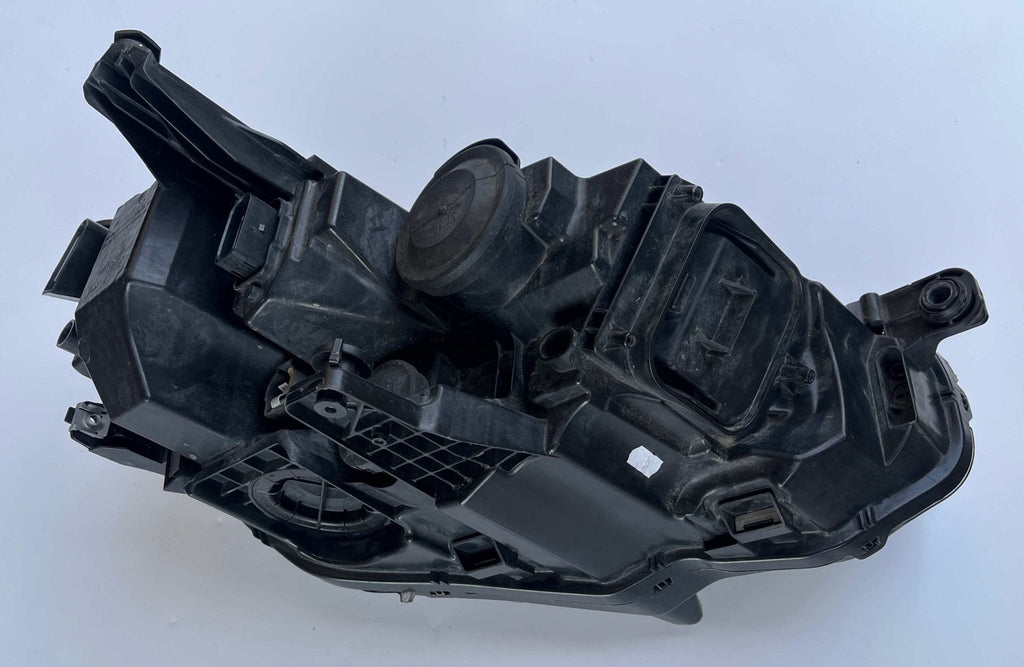 Frontscheinwerfer VW Passat B8 3G1941035P LED Ein Stück (Rechts oder Links) SCH8262109416hv