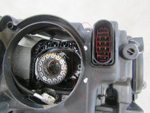 Laden Sie das Bild in den Galerie-Viewer, Frontscheinwerfer Skoda Superb III 3T1941017E Xenon Rechts oder Links