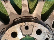 Laden Sie das Bild in den Galerie-Viewer, 1x Alufelge 17 Zoll 7.5" 5x112 54ET 6856084 BMW 2 Active Tourer F45 F46 FEL8145191081aa