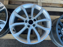 Load image into Gallery viewer, 1x Alufelge 18 Zoll 7.5" 5x112 Glanz 8W0601025AD Audi Rim Wheel FEL5832314899hp