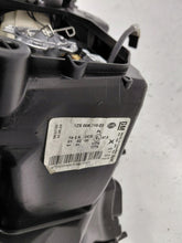 Laden Sie das Bild in den Galerie-Viewer, Frontscheinwerfer Opel Astra 93190391 Xenon Rechts Scheinwerfer Headlight SCH5248940235cs