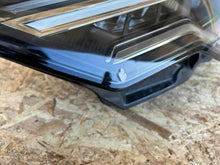 Laden Sie das Bild in den Galerie-Viewer, Frontscheinwerfer Audi C8 4K0941039 LED Ein Stück (Rechts oder Links) Headlight