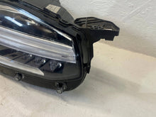 Laden Sie das Bild in den Galerie-Viewer, Frontscheinwerfer Volvo Xc90 32342483 Rechts Scheinwerfer Headlight